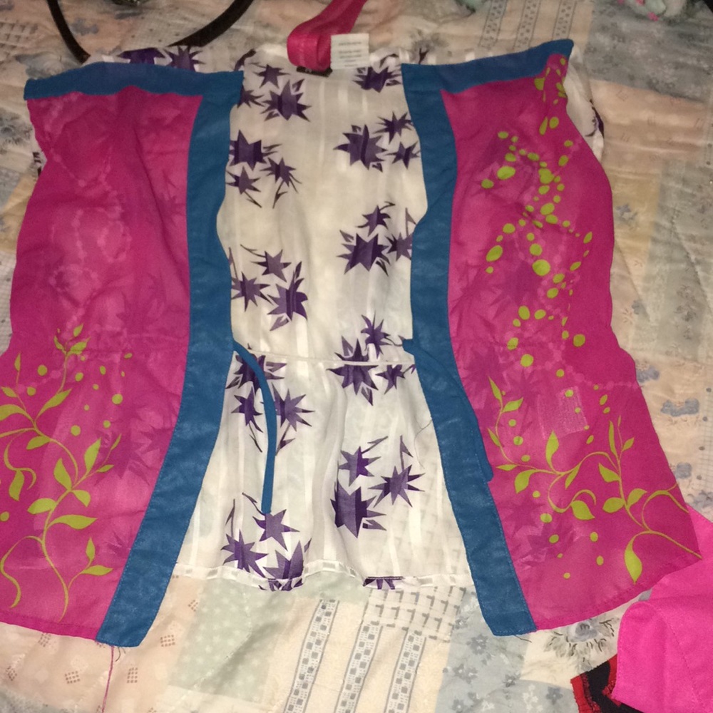 7 blusas y un suéter para niña